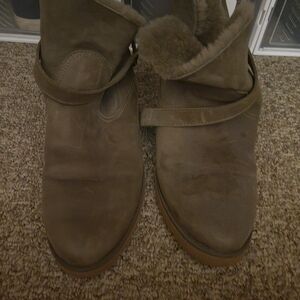 UGG Women's Green Winter Boots